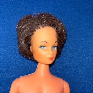 Vintage 11" Tall Bubblecut Brunette Twist Waist Barbie Clone Doll Hong Kong VGUC